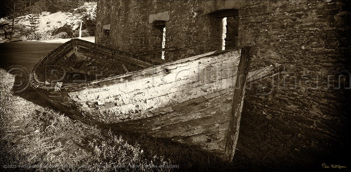 Peter Bellingham Photography Lighter - Norfolk Island - NSW T (PBH4 00 12089)